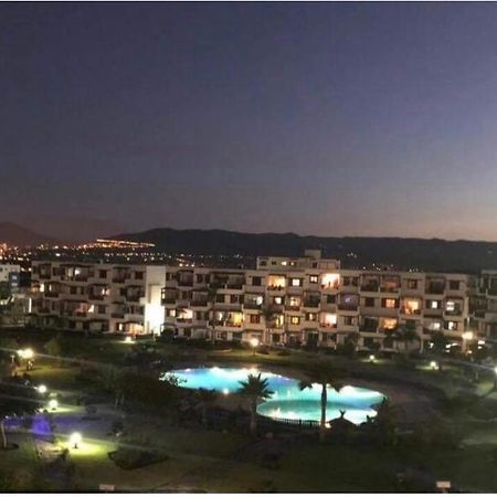 Aparthotel Mirador Golf Cabo Negro Zewnętrze zdjęcie